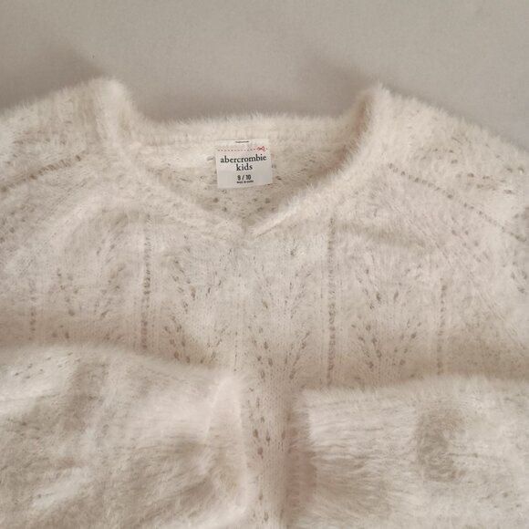Abercrombie Kids Girl’s Fuzzy Cozy Preppy V-Neck Pullover Sweater Size 9-10 - Picture 4 of 14